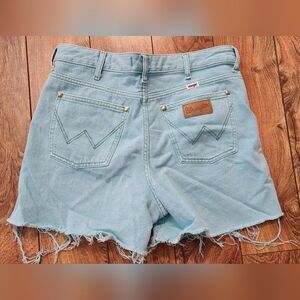Wrangler Mint Green Color Donna Cutoff  Shorts , Size 30